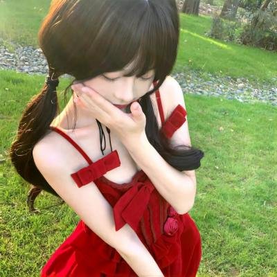 黑衣女孩